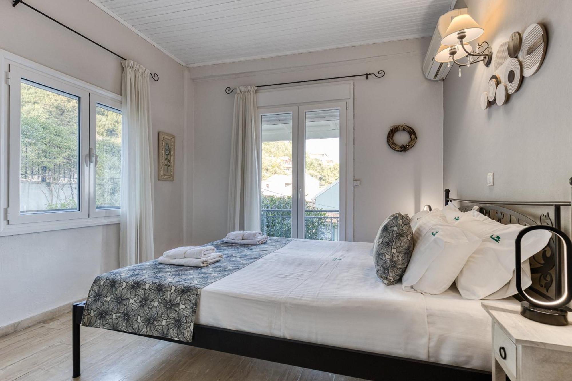 Villa Angeliki By Tsiolis Family Katavolos ภายนอก รูปภาพ